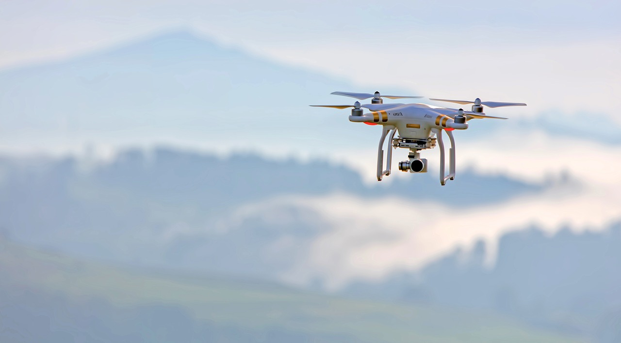 Explorer la nature avec des drones adaptés aux excursions